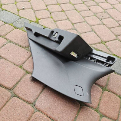 Obudowa osłona słupka bagażnika podsufitki prawa Opel Astra K 39212544