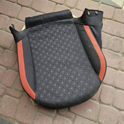 Siedzisko oparcie fotela pasażera materiał + gąbka Toyota Aygo X 2022r