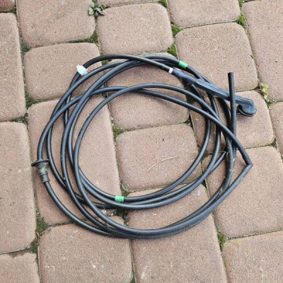 Przewód rura wąż spryskiwaczy szyby tylnej klapy Toyota Aygo X 2022r