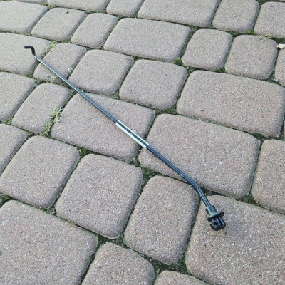 Podpora drut wspornik maski 2022r Toyota Aygo X