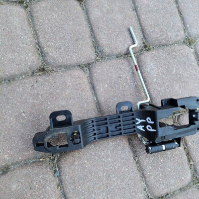 Podstawa klamki drzwi prawy przód europa Toyota Aygo X 2022r