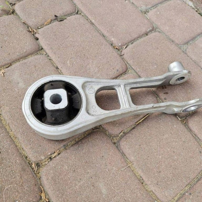 Łapa mocowanie wspornik skrzyni biegów H3 Toyota Aygo X