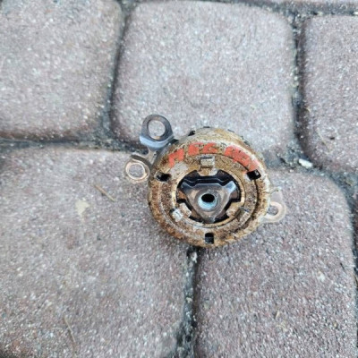 Bębenek regulacji fotela pasażera prawy dzwignia Renault Megane IV