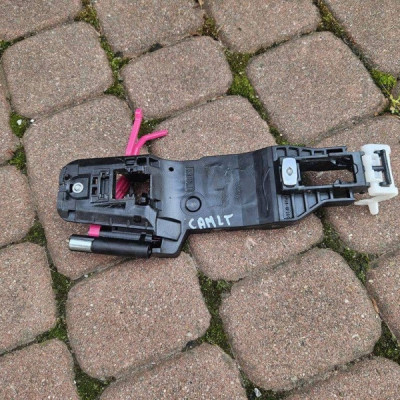 Podstawa klamki drzwi tył tylnych lewa Toyota Camry VIII XV70 69RL1