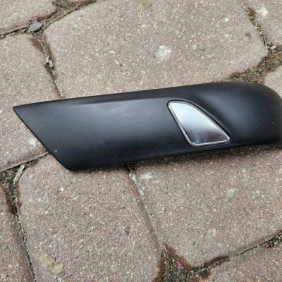 Rączka uchwyt drzwi boczka lewy lewa Renault Megane IV 809547691R