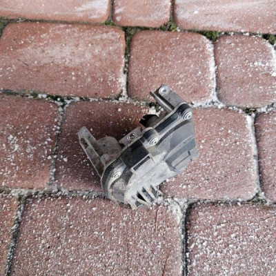 Przepustnica elektryczna wydechu Renault Megane IV 147B08010R