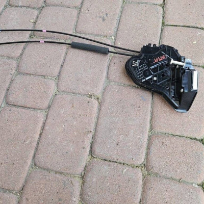 Zamek drzwi tył tylnych prawych N7 Toyota Camry VIII XV70 40221093