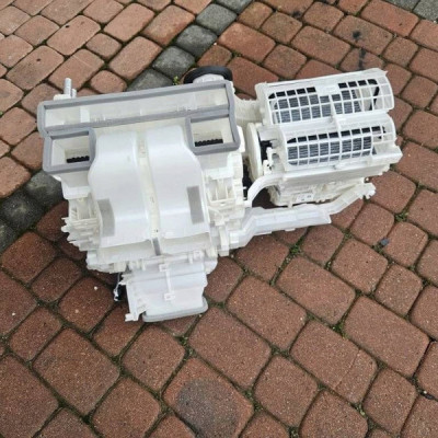 Nagrzewnica nadmuch nawiewu Toyota Camry VIII XV70 87010-33E10