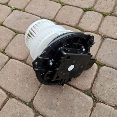 Silniczek nagrzewnicy nawiewu nadmuchu Toyota Camry VIII XV70 02H19