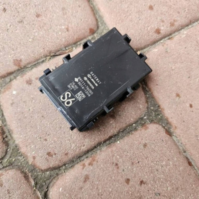 Moduł sterownik Gateway Toyota Camry VIII XV70 89111-76050