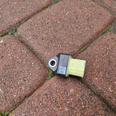 Sensor poduszek uderzeniowy boczny Toyota Camry VIII XV70 89831-33080