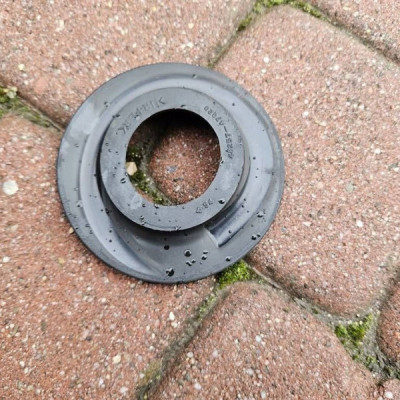 Guma sprężyny mocowania podkładka Toyota Camry VIII XV70 48257-47020