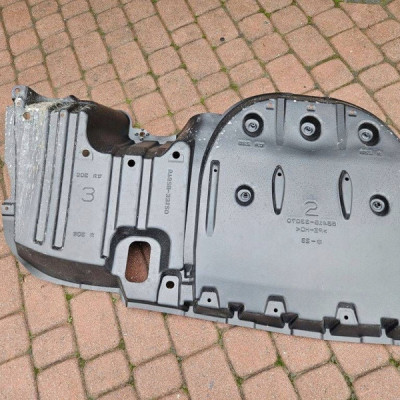 Obudowa osłona podłoga podwozia dolna Toyota Camry VIII XV70 57628-33120