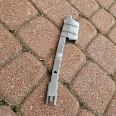 Wspornik drzwi przód przedni lewy prowadnica Toyota Camry VIII XV70 01FL