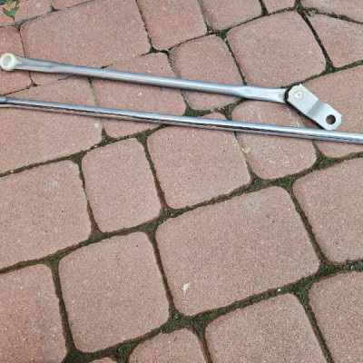 Ramiona wsporniki mechanizmu wycieraczek Toyota Camry VIII XV70 85110-33432