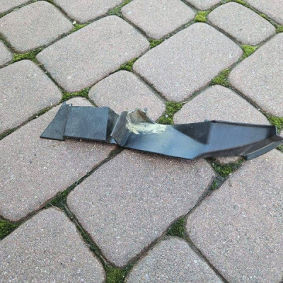 Wyciszenie wygłuszenie błotnika lewe Toyota Camry VIII XV70 53867-33090