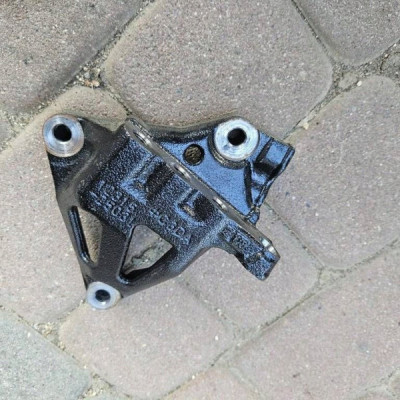 Łapa wspornik mocowanie silnika 2.5 Hybr Toyota Camry VIII XV70 12315-25031