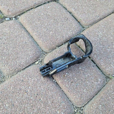 Uchwyt wspornik mocowanie plastik Toyota Camry VIII XV70 565