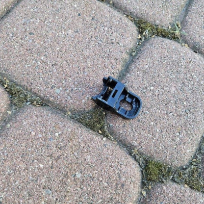 Mocowanie czujnika parkowania klips Toyota Camry VIII XV70 89348-33190