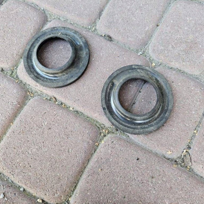 Guma zawieszenia podstawa sprężyny tył Toyota Camry VIII XV70 48258-47010