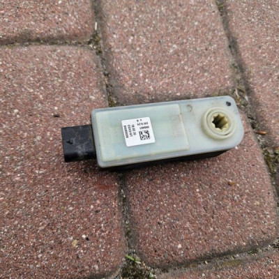 Silniczek żaluzji sterowania roletki zderzaka Opel Astra K 84089658