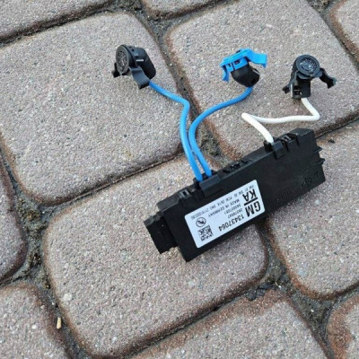 Czujnik ruchu alarmu lampki podsufitki Opel Astra K 13437064