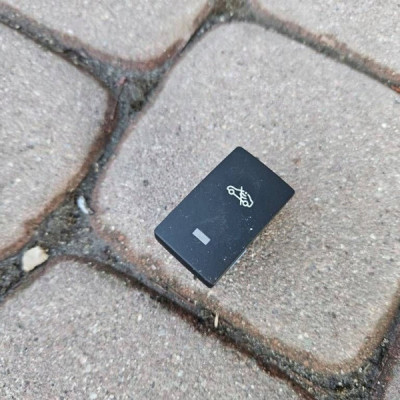 Przycisk przełącznik włącznik alarmu podsufitki Opel Astra K 22887984