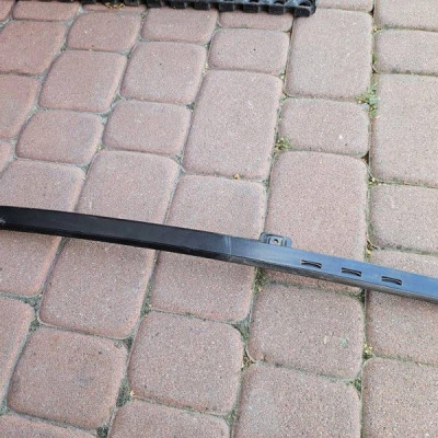 Listwa uszczelka szyby tył tylnej lewej prowadnica Opel Corsa E