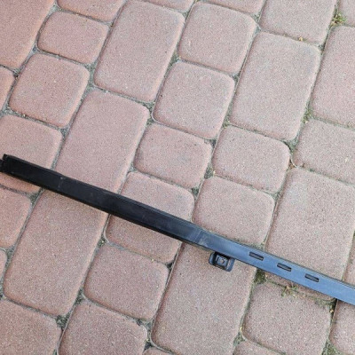 Listwa uszczelka szyby tył tylnej prawej prowadnica Opel Corsa E