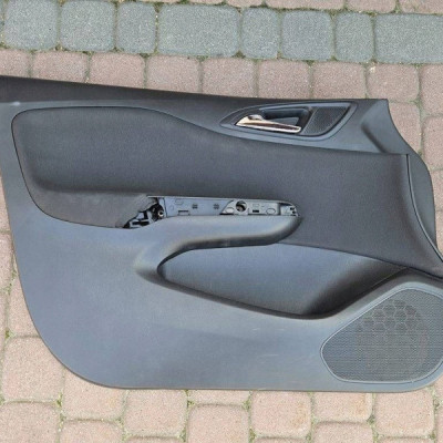 Boczek przód przedni lewy EUROPA welur welurowy Opel Corsa E 13403444