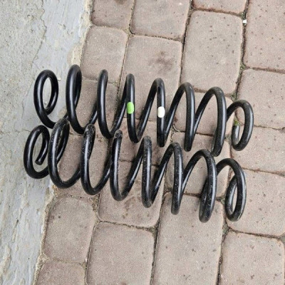 Komplet sprężyn sprężyna tył tylna zawieszenia 2.5 H Toyota Camry VIII XV70