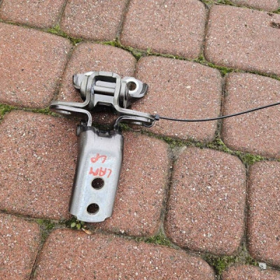 Zawias zawiasy drzwi przód przedni lewy komplet Toyota Camry VIII XV70