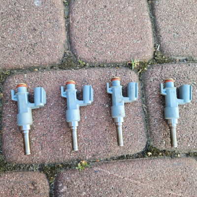 Wtryskiwacz paliwa 2.5 HYBRYDA XA25A Toyota Camry VIII XV70 23250-25020