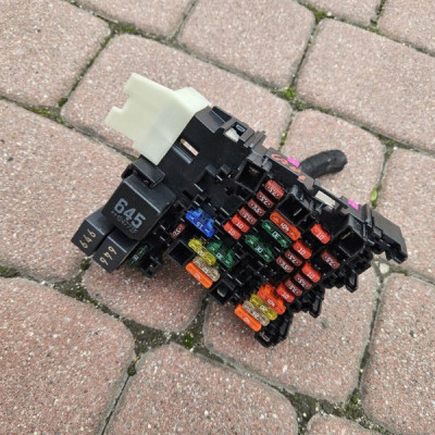 Instalacja wiązka wtyczka bezpieczniki kabel Volkswagen Golf VII 7