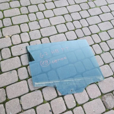 Szyba drzwi tył tylna prawa ciemna 2019r HB Volkswagen Golf VII 7