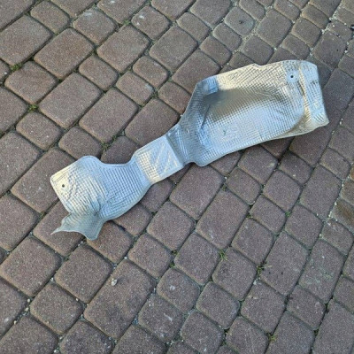 Obudowa osłona termiczna zbiornika paliwa Volkswagen Golf VII 5Q0201307Q