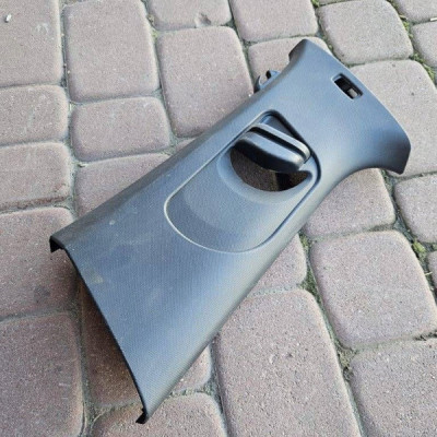 Listwa obudowa osłona słupka prawa czarna Volkswagen Golf VII 5G4868311