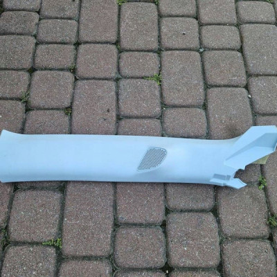 Obudowa osłona słupka przód przednia lewa jasna Opel Mokka B 9834892180