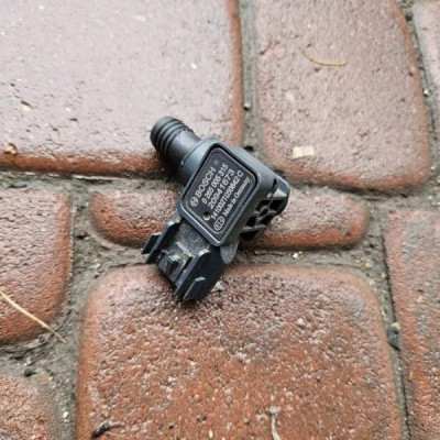 Czujnik podciśnienia powietrza serwa Opel Adam 20941673