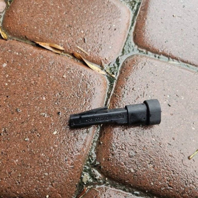 Czujnik płynu hamulcowego ABS poziomu Opel Adam 0204800171