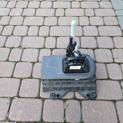 Lewarek wybierak skrzyni biegów Corsa E D Opel Adam 55347447