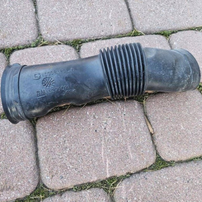 Rura dolot powietrza 1.4T wąż łapacz Opel Adam 13379091