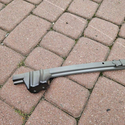 Prowadnica szyby uszczelki drzwi lewy przód Toyota Camry VIII XV70