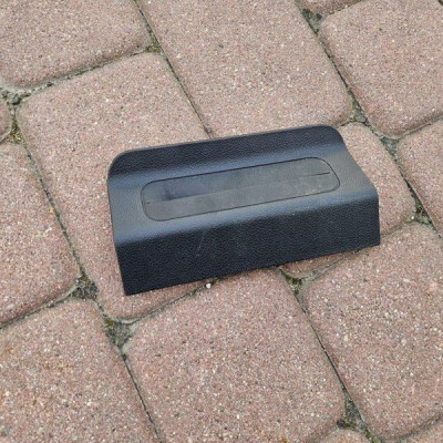 Obudowa osłona progu PROACE CITY Berlingo Combo E Rifter 98233461ZD