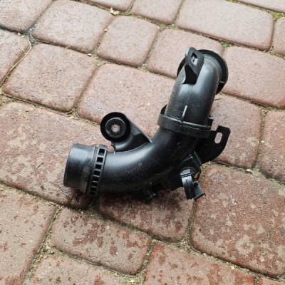 Rura wąż intercoolera kolanko 1.2THP 1.2 PROACE CITY Combo E 9812736080