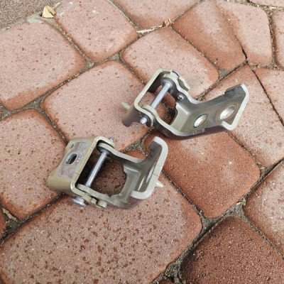 Zawias zawiasy drzwi przód prawych KCA PROACE CITY Combo E Berlingo Rifter