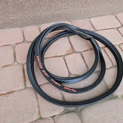 Uszczelka szyby klapy tył tylnej PROACE CITY Combo E Berlingo Rifter