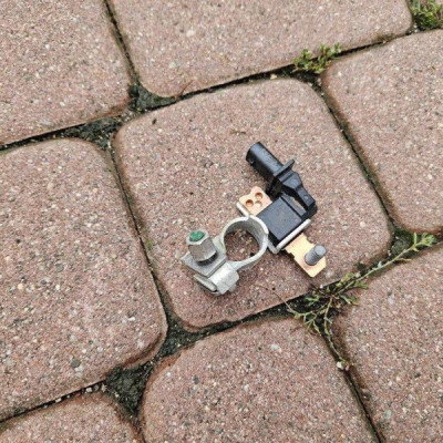 Czujnik klema pirotechniczny PROACE CITY Berlingo Combo E Rifter 9853260380