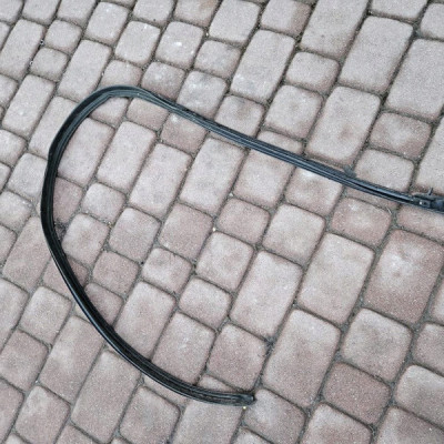 Uszczelka drzwi drzwiowa przód przednia prawa Renault ZOE II