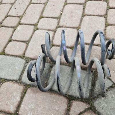 Sprężyna amortyzatora tył tylna komplet zawieszenia Renault ZOE II